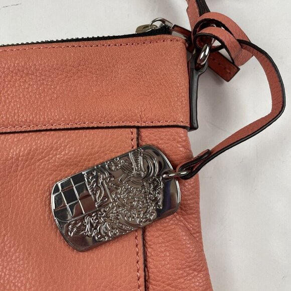 VINCE CAMUTO Crossbody Purse Bag Pebbled Leather Zip Pockets Salmon - Picture 7 of 10